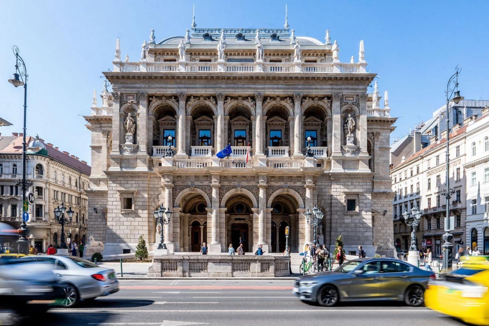 Apartamento Chic Urban Retreat- Near Opera & Basilica *